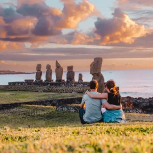 SANTIAGO Y LAS MARAVILLAS DE ISLA DE PASCUA 6N